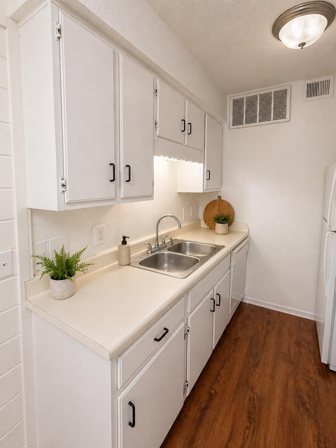 2704 Salado Street Austin TX 78705