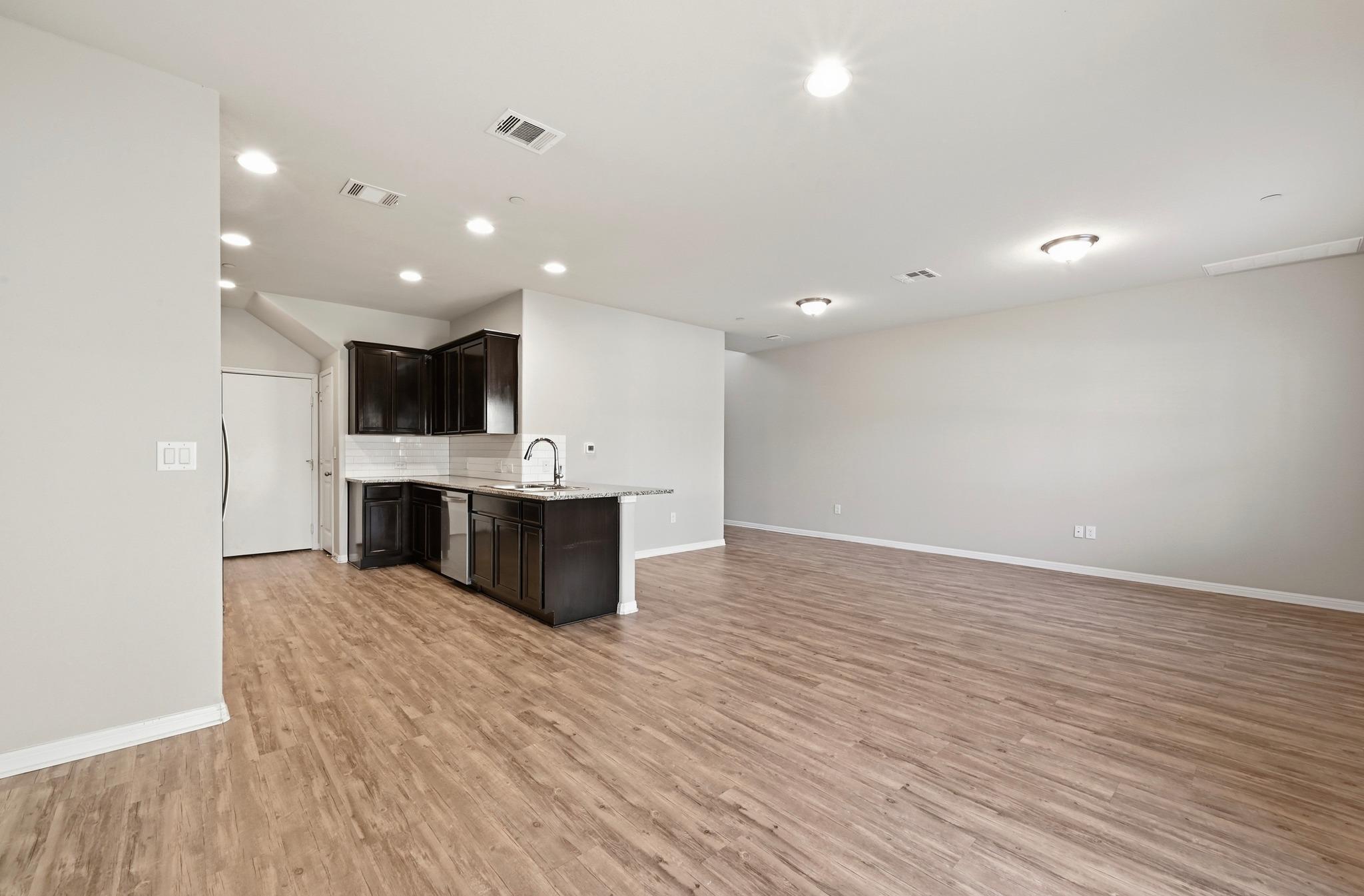 516 E Slaughter Lane Austin TX 78744