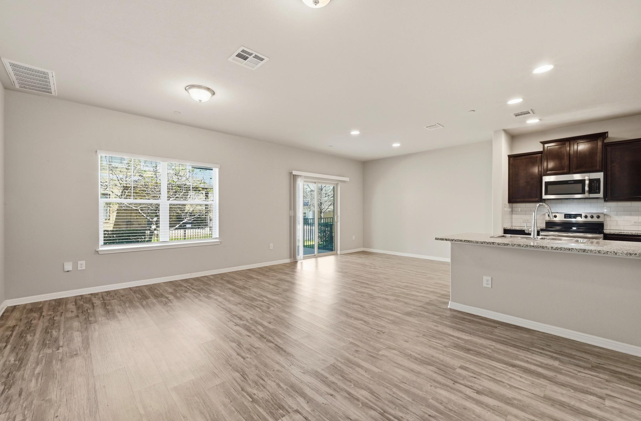 516 E Slaughter Lane Austin TX 78744