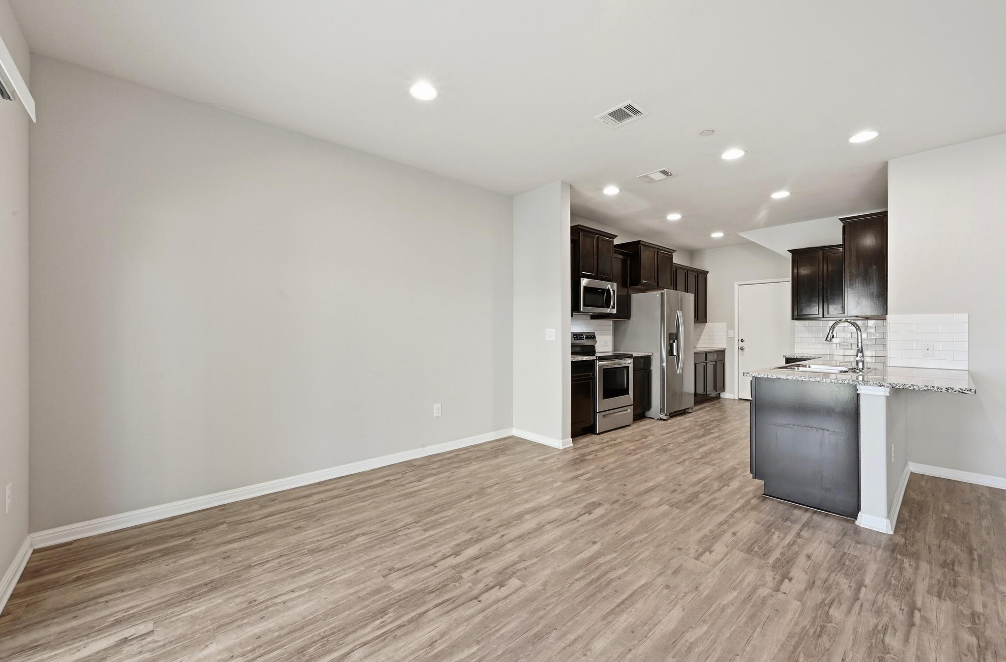 516 E Slaughter Lane Austin TX 78744