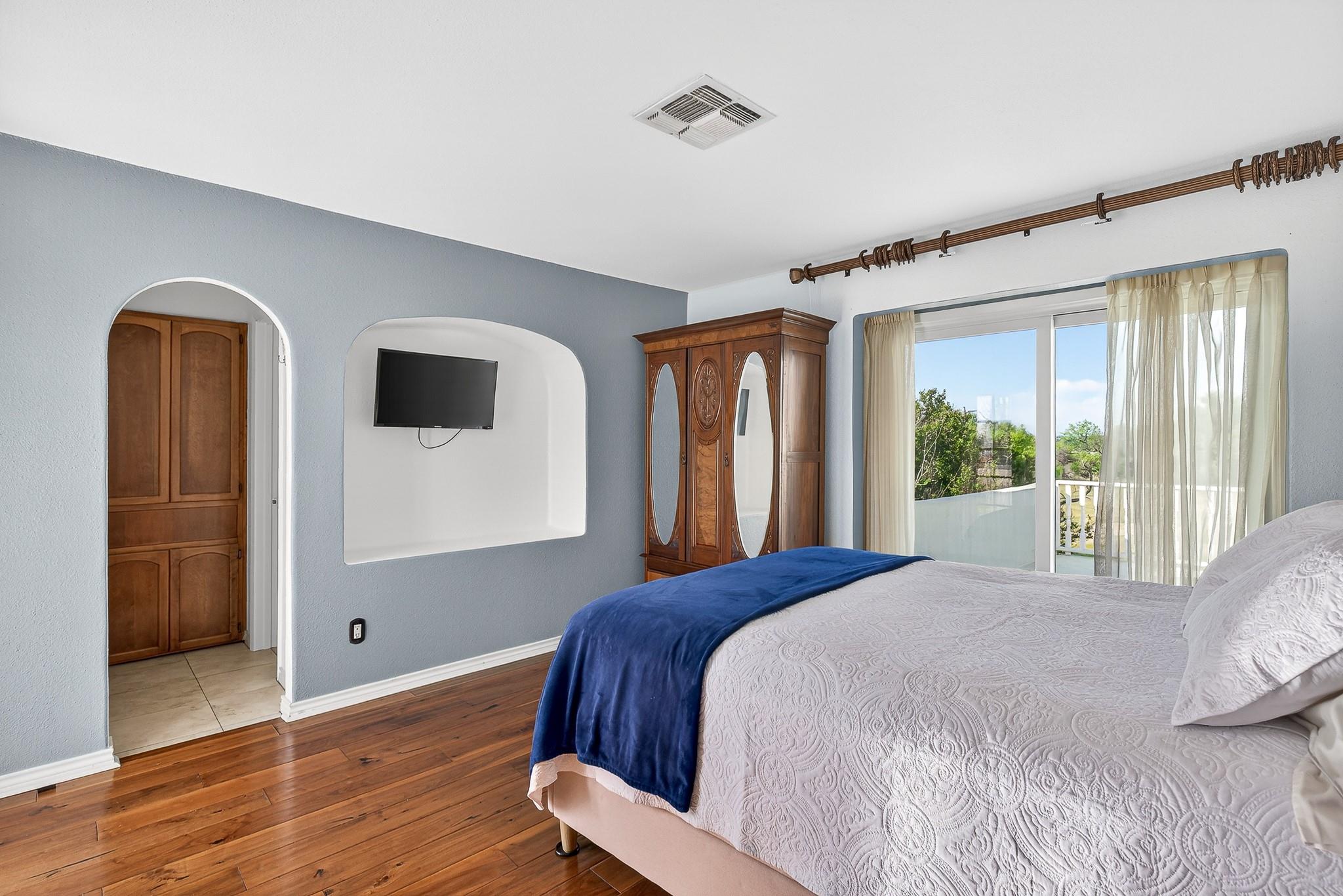 108 Lachite Horseshoe Bay TX 78657