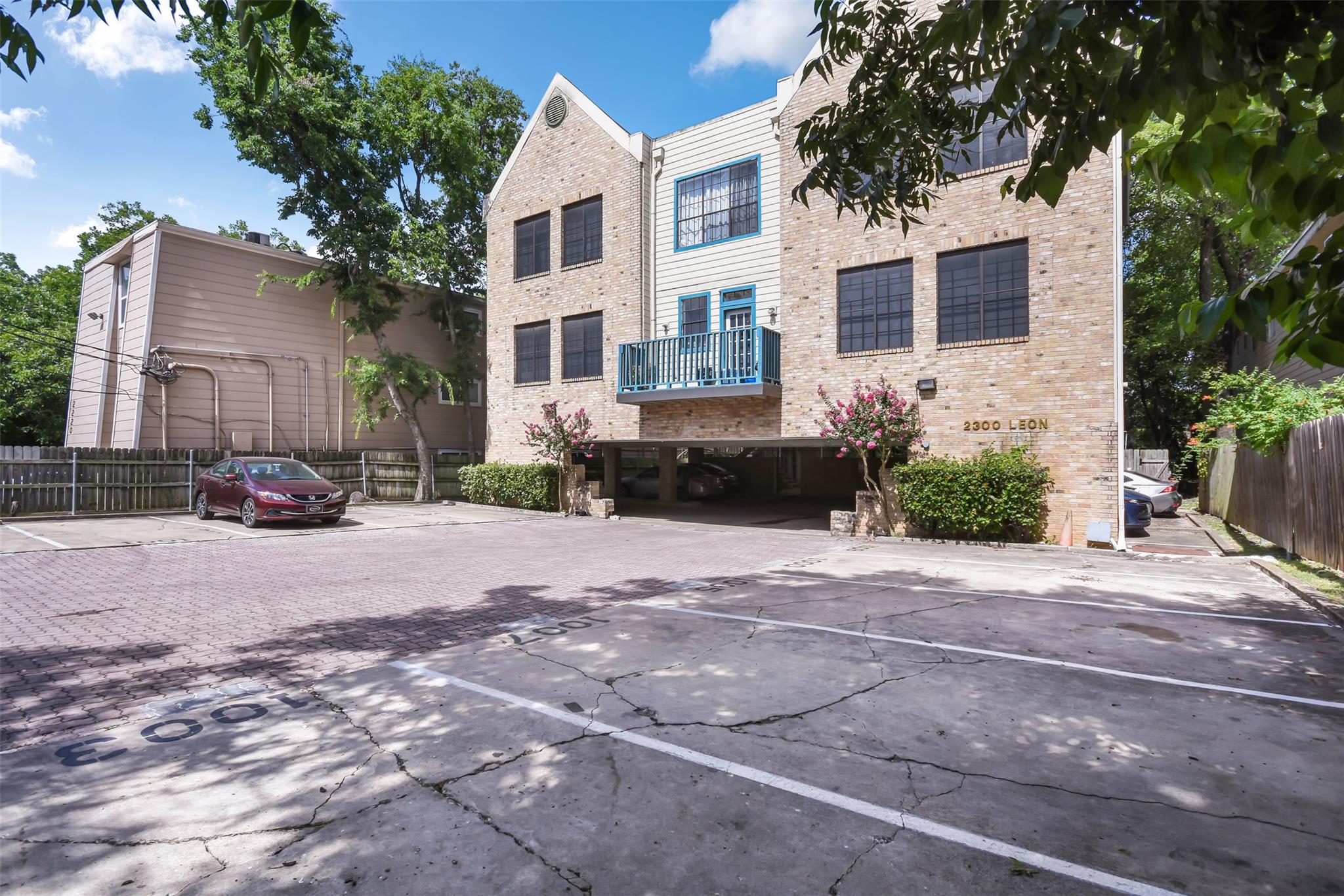 2300 Leon Street Austin TX 78705