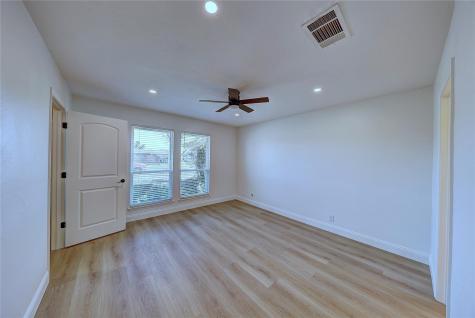11112 #B Parkfield Drive Austin TX 78758