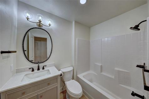 11112 #B Parkfield Drive Austin TX 78758