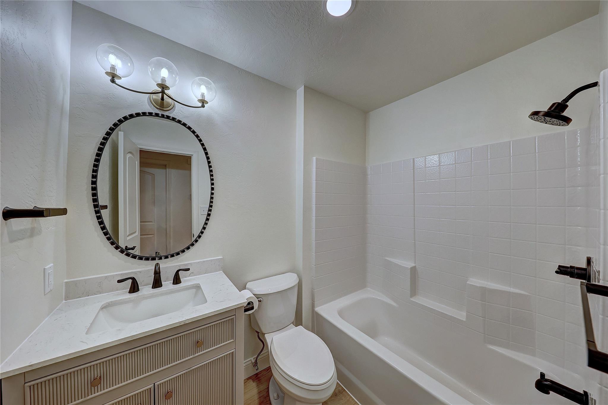 11112 #B Parkfield Drive Austin TX 78758