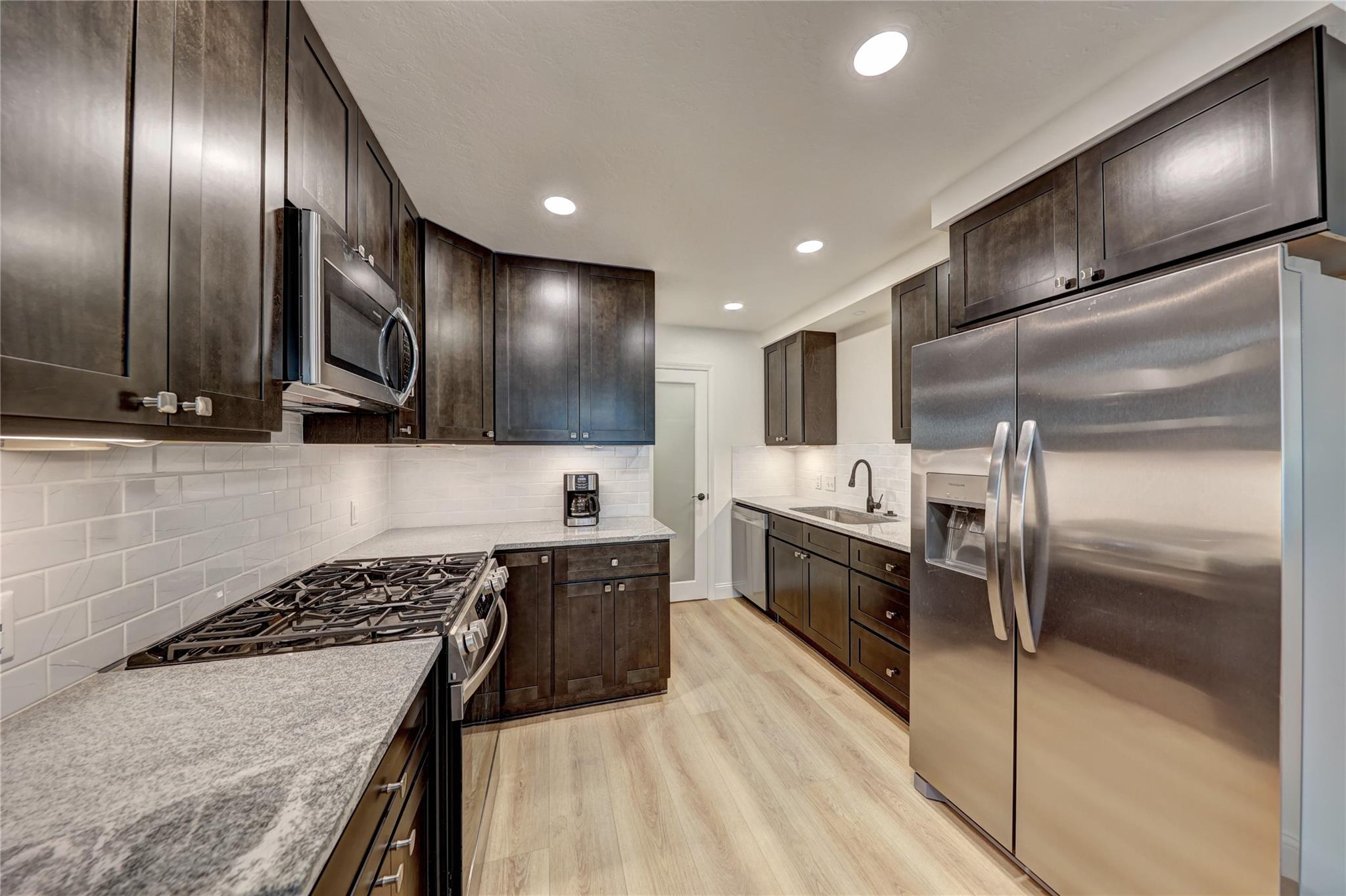 11112 #B Parkfield Drive Austin TX 78758
