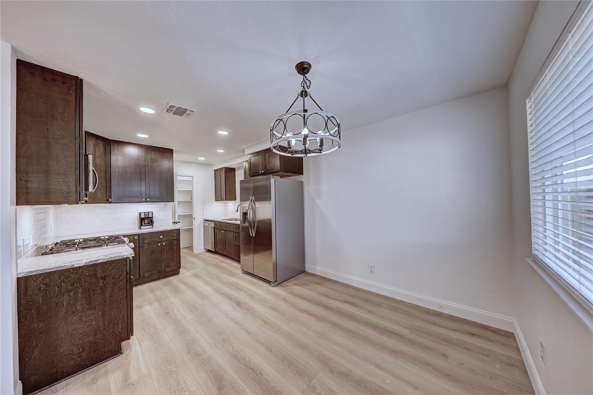 11112 #B Parkfield Drive Austin TX 78758