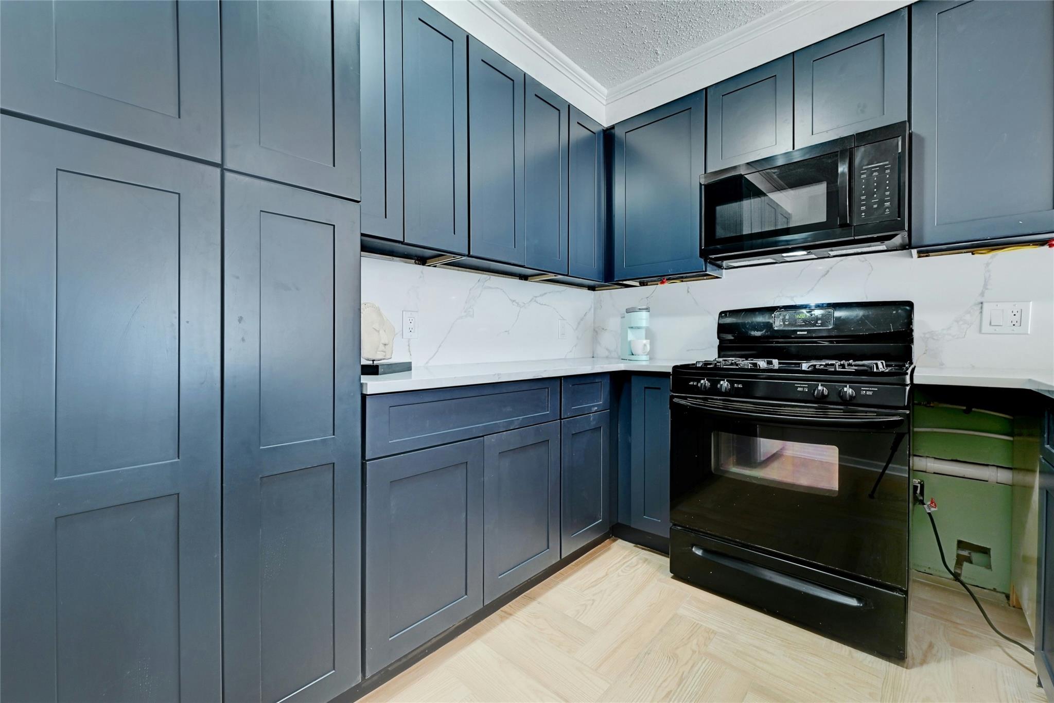 1304 Summit Street Austin TX 78741