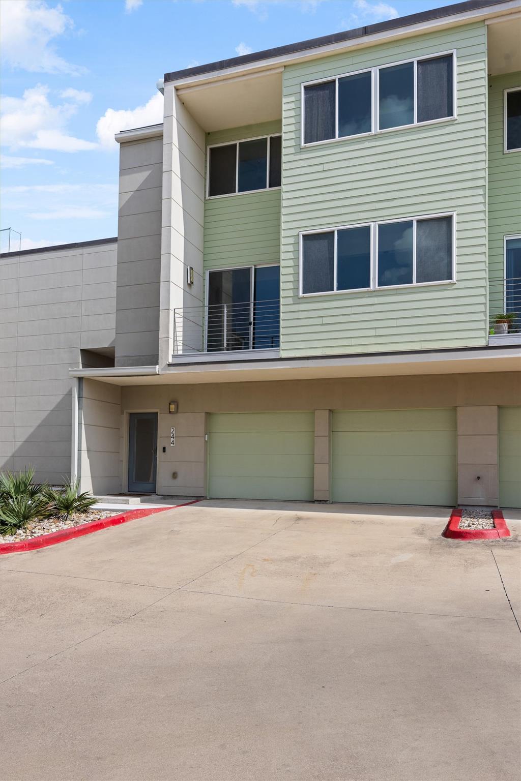 604 N Bluff Drive Austin TX 78745