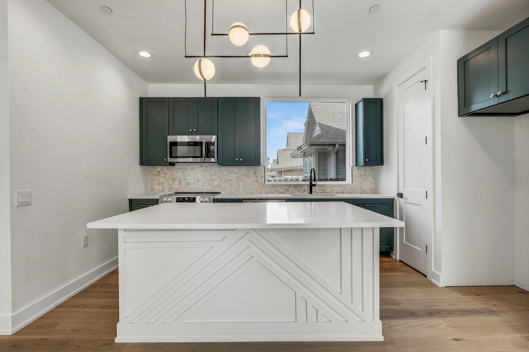 4127 E 12th Street Austin TX 78721