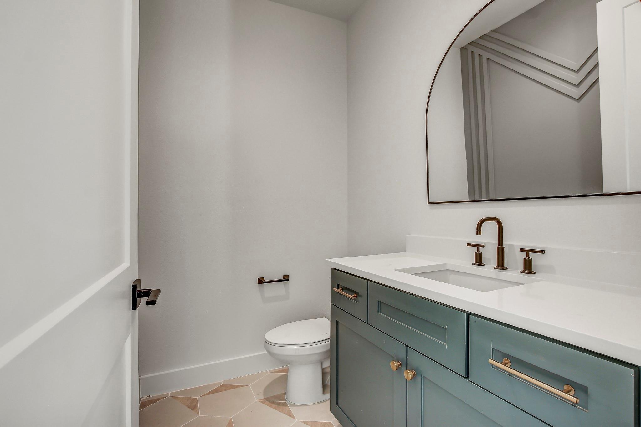 4127 E 12th Street Austin TX 78721