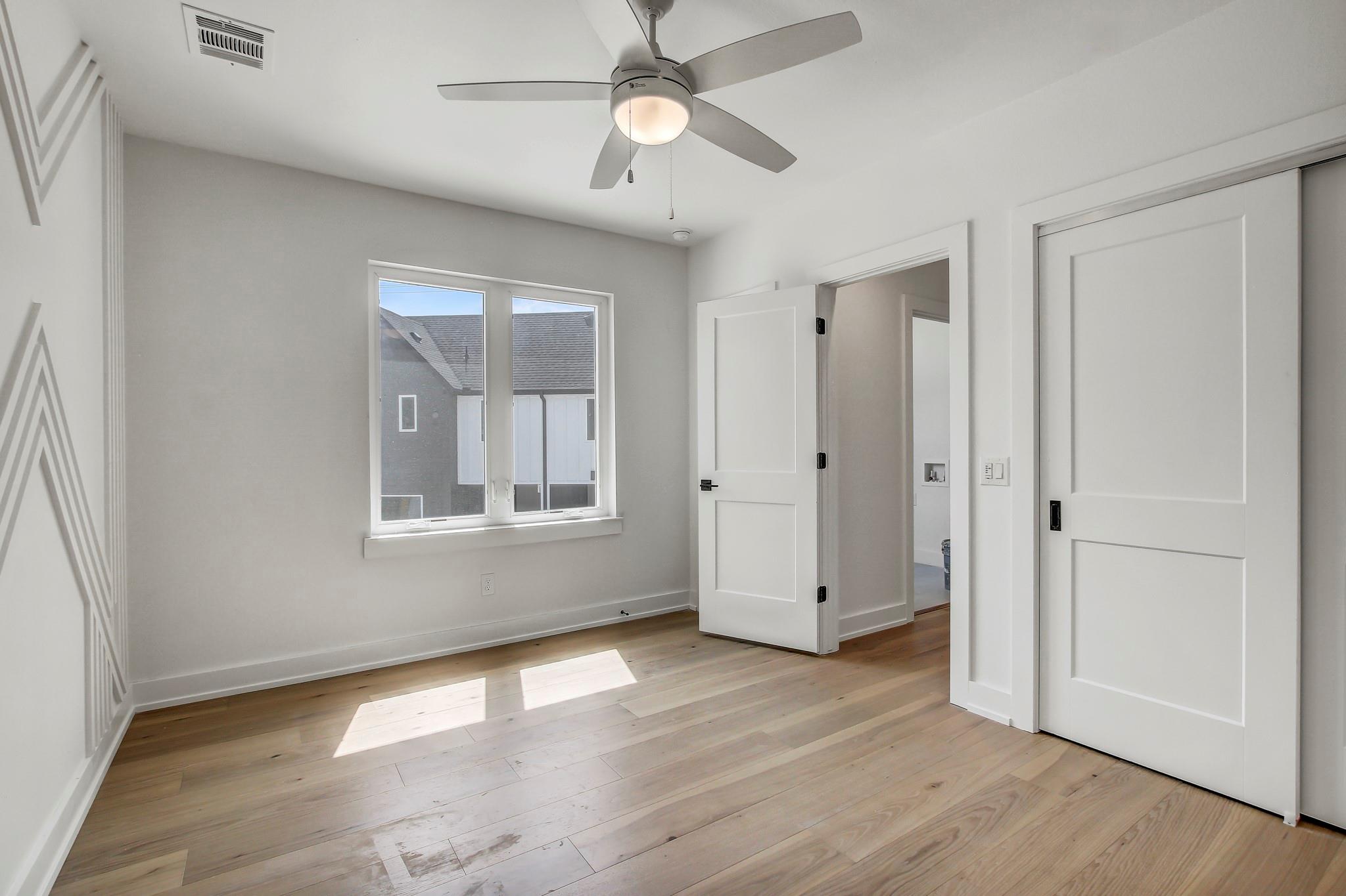 4127 E 12th Street Austin TX 78721