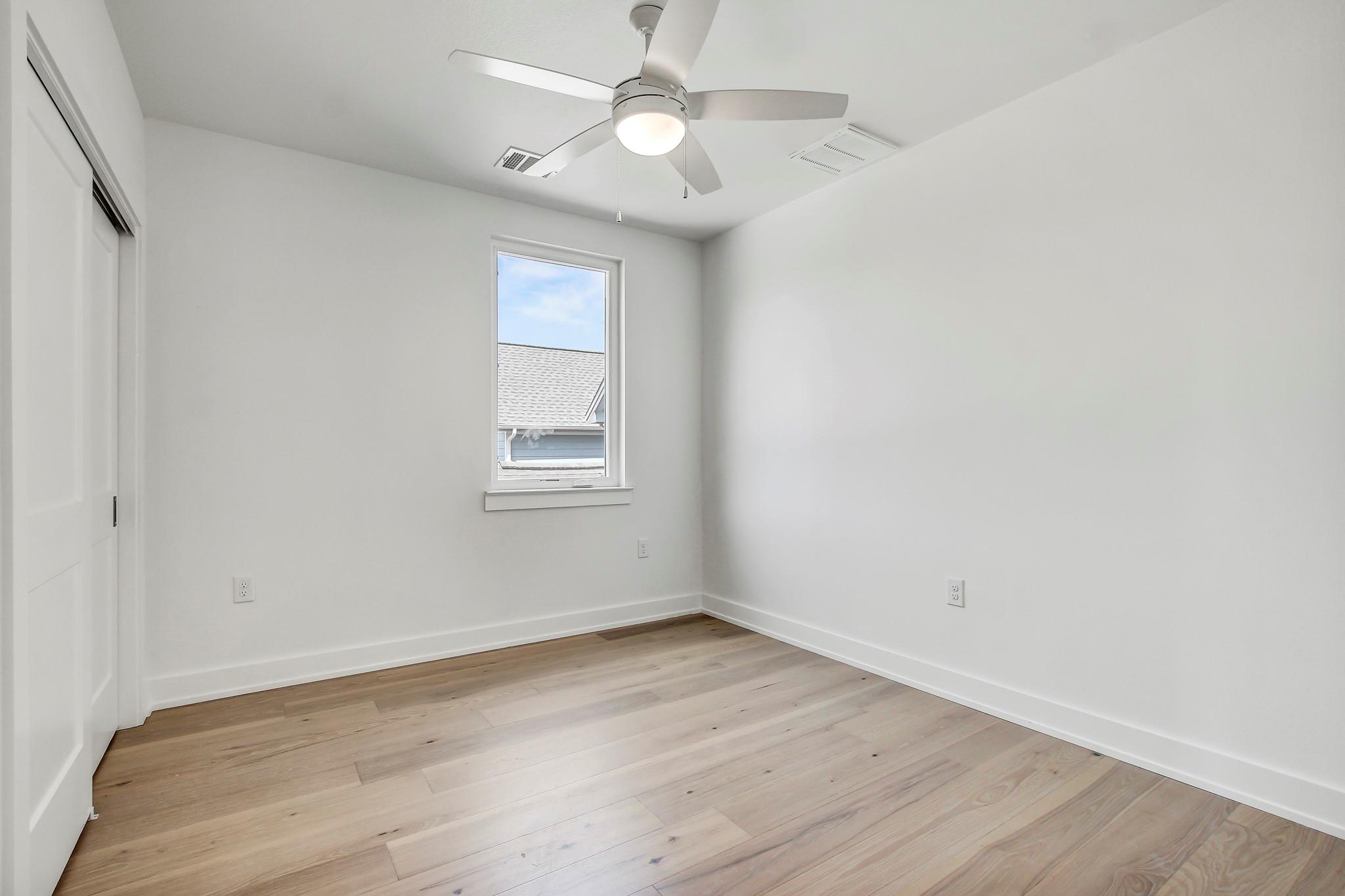 4127 E 12th Street Austin TX 78721