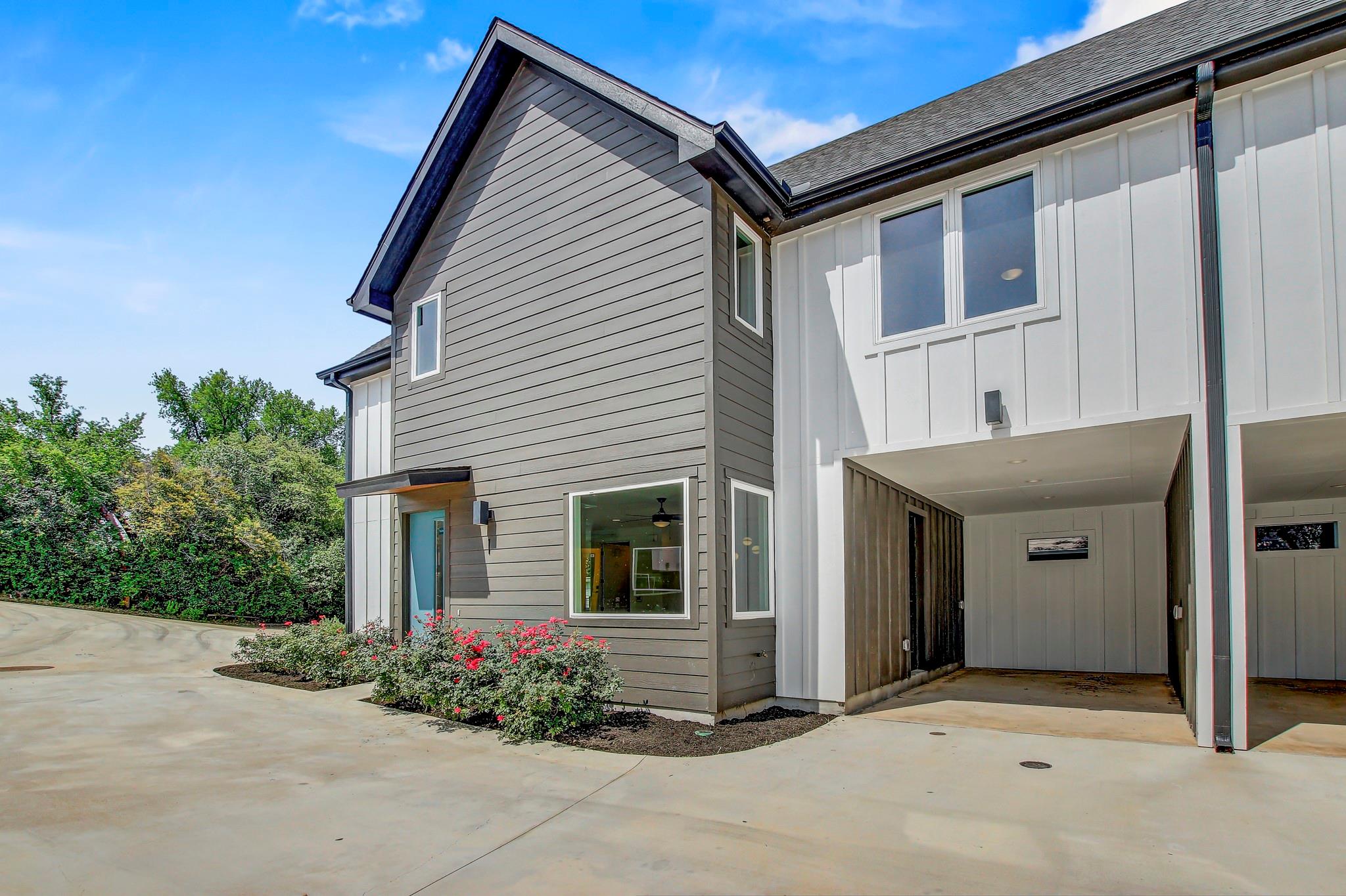4127 E 12th Street Austin TX 78721