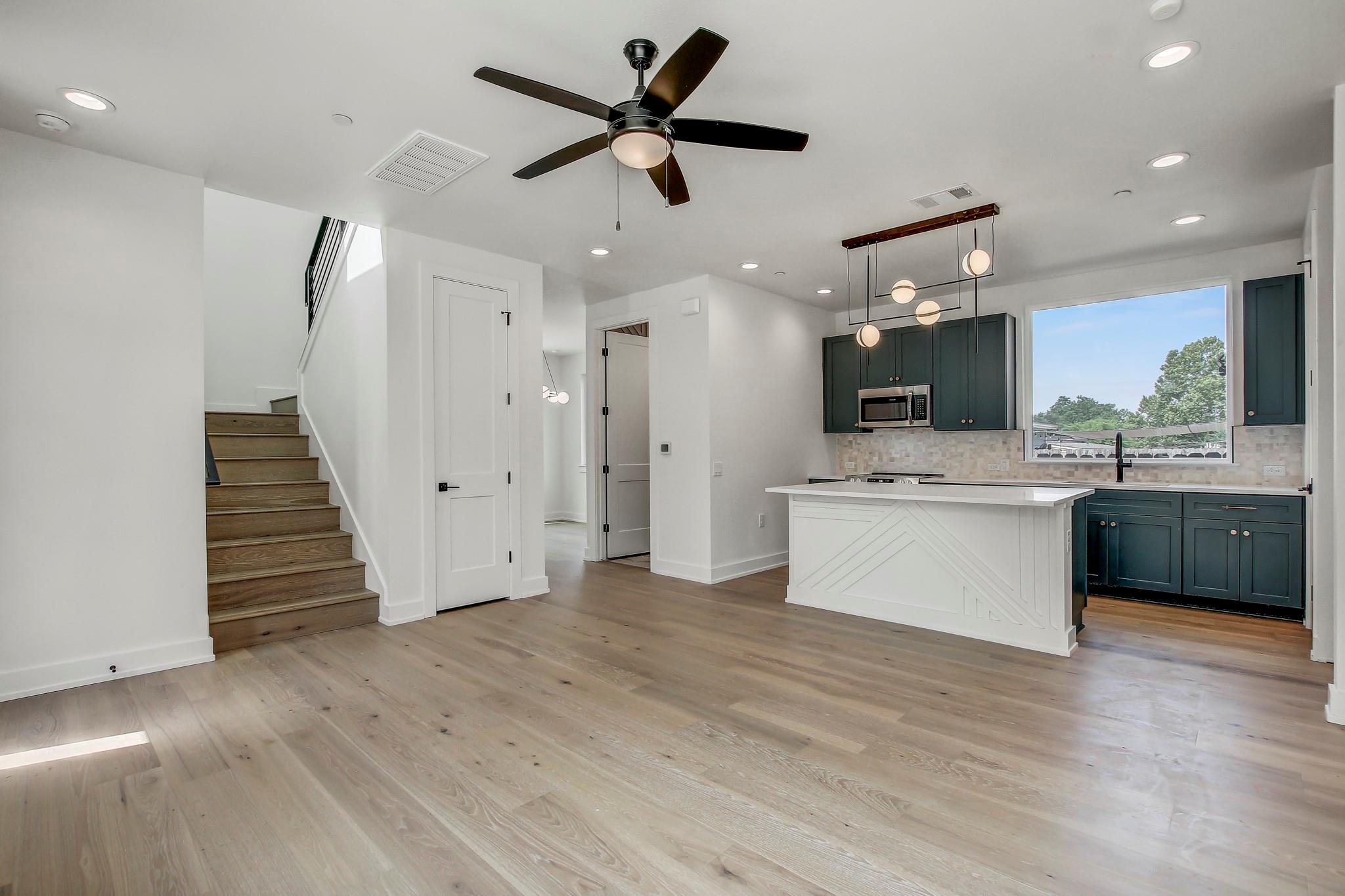 4127 E 12th Street Austin TX 78721