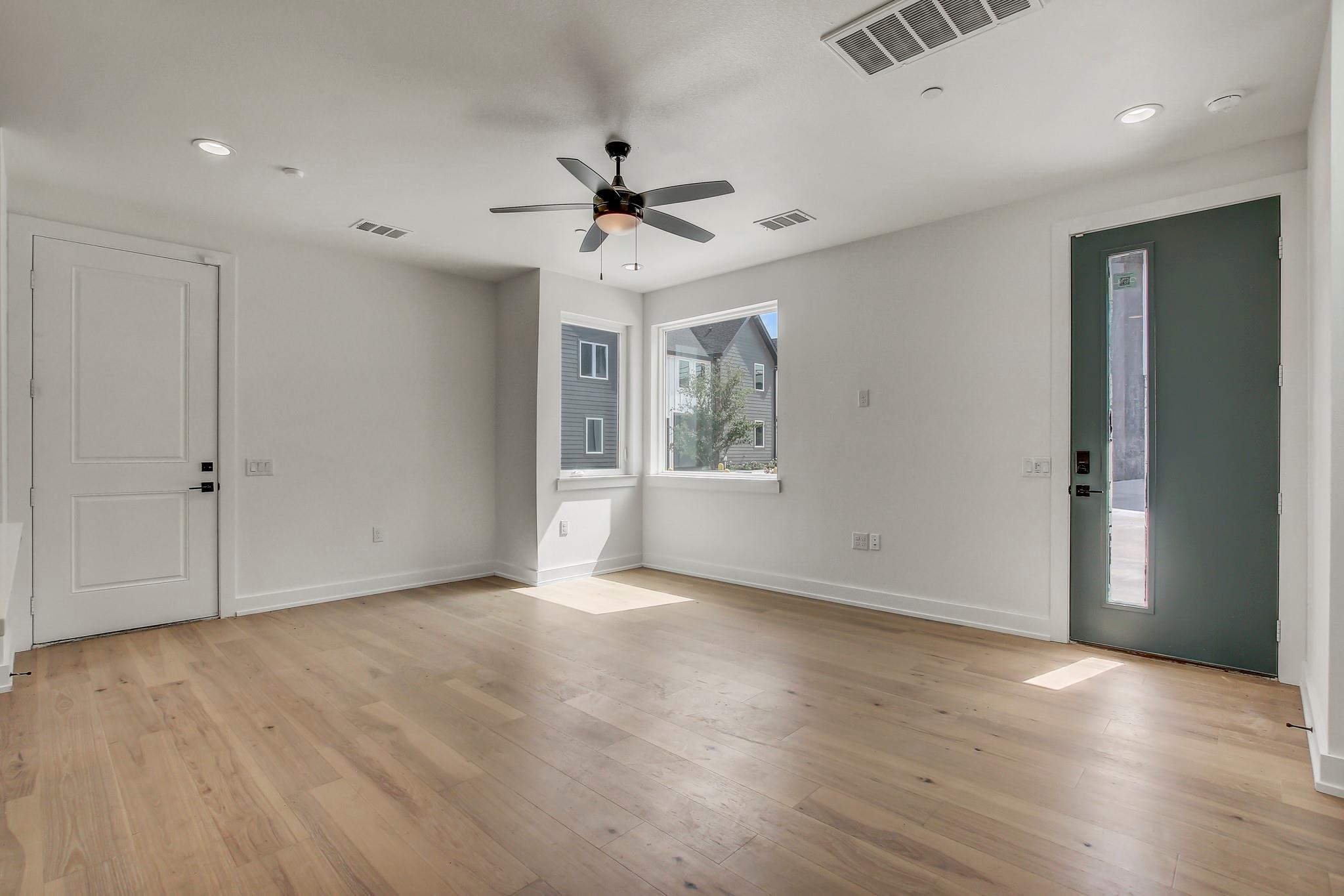 4127 E 12th Street Austin TX 78721