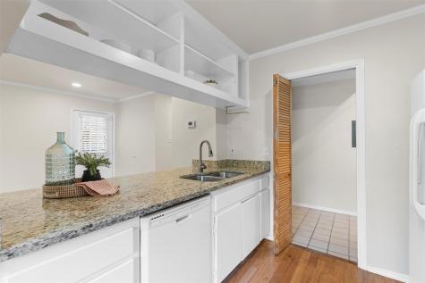 900 Taulbee Lane Austin TX 78757