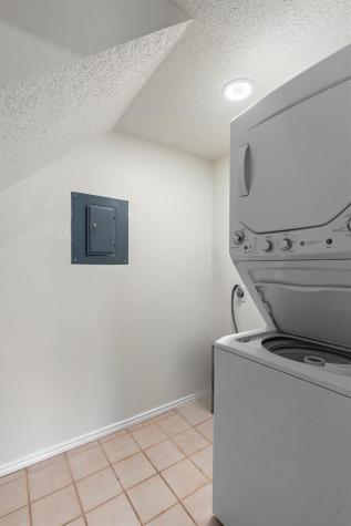 900 Taulbee Lane Austin TX 78757