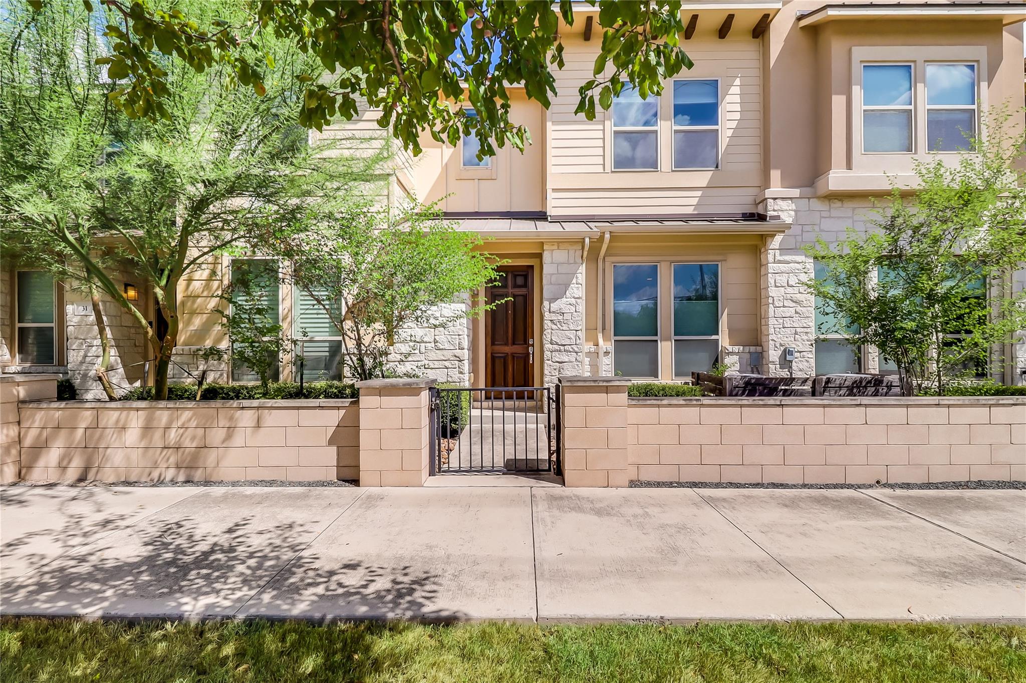 6814 E Riverside Drive Austin TX 78741