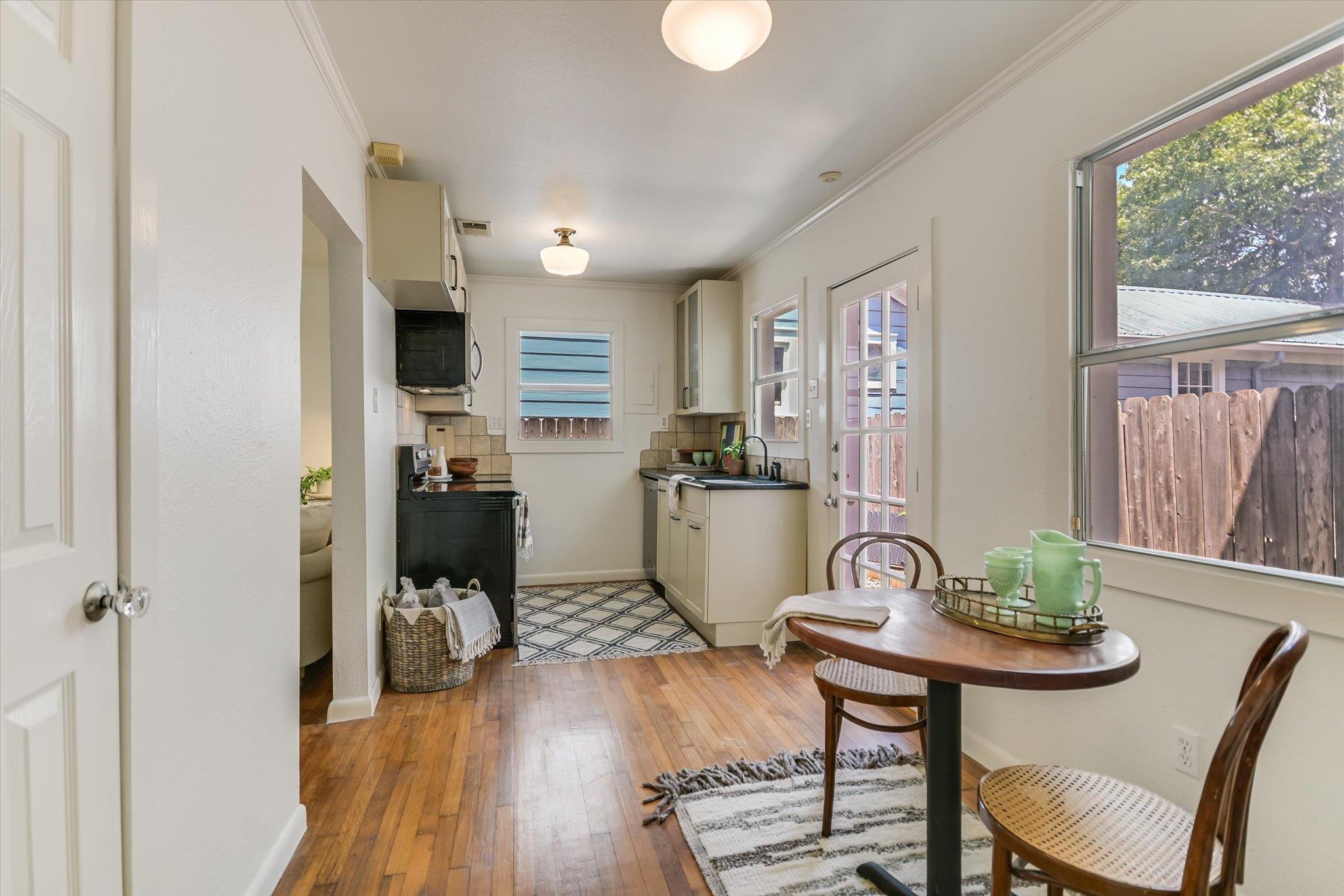 1110 W 22nd Street Austin TX 78705