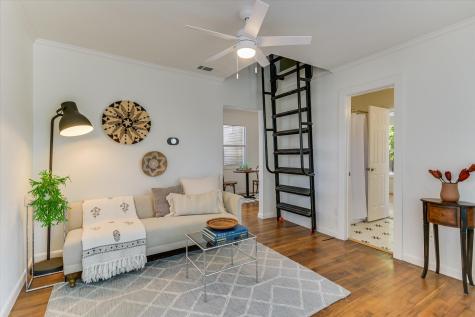 1110 W 22nd Street Austin TX 78705
