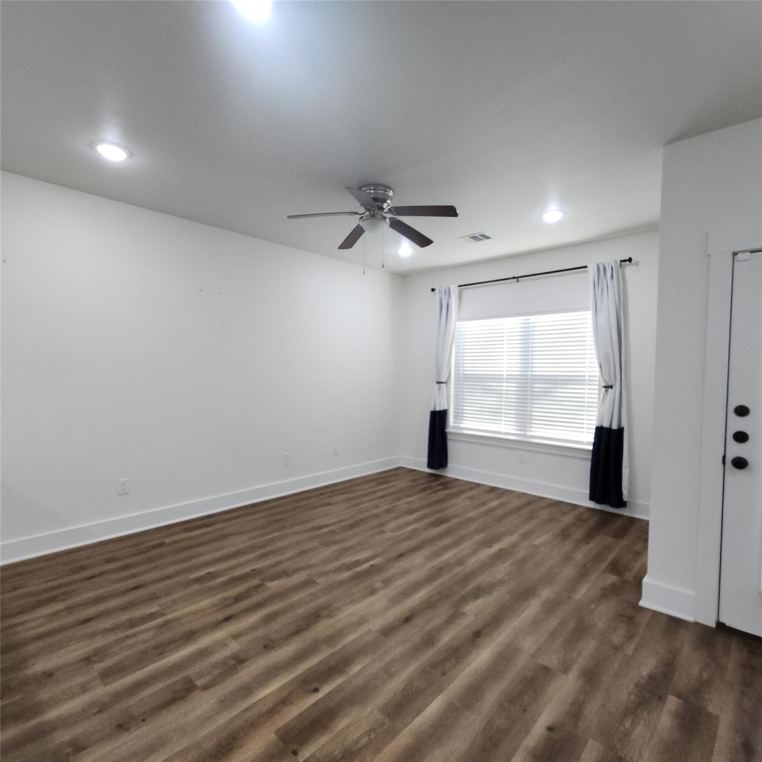 1952 Royal Loop Belton TX 76513
