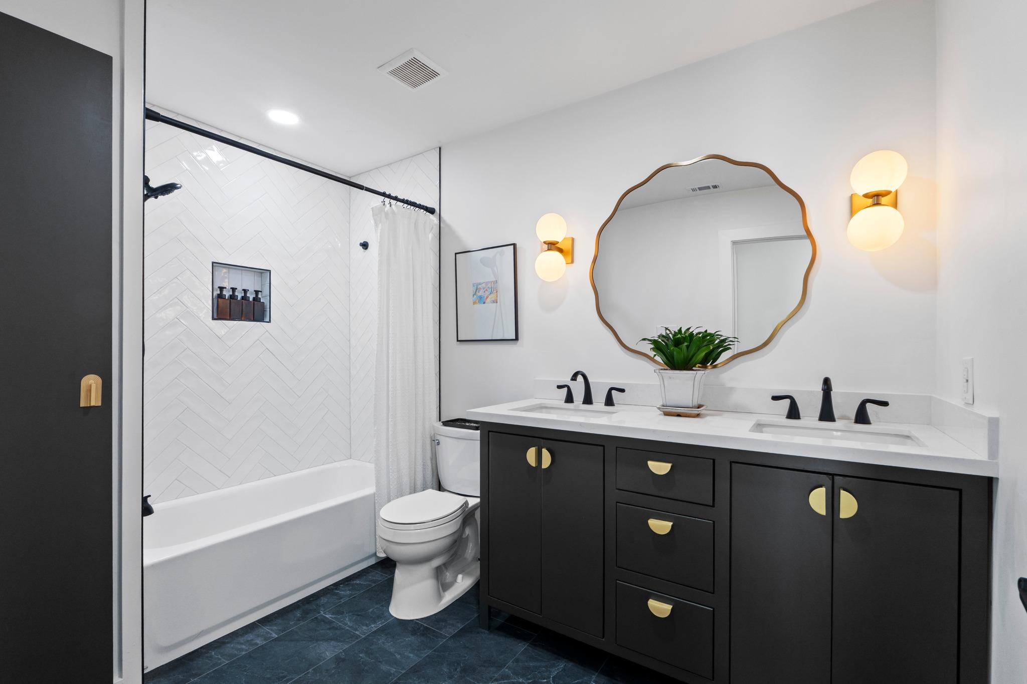 2528 Stoutwood Circle Austin TX 78745