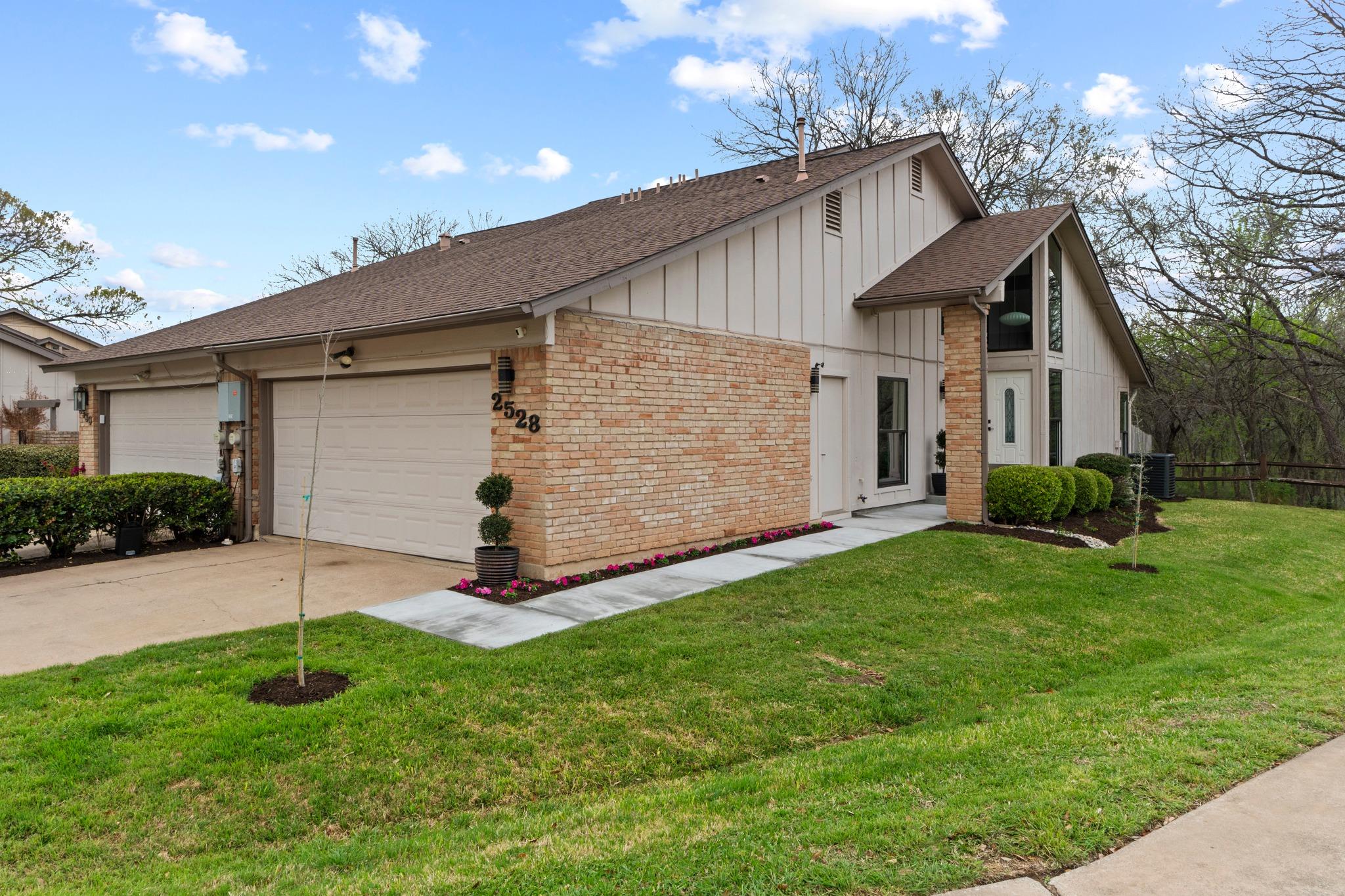 2528 Stoutwood Circle Austin TX 78745