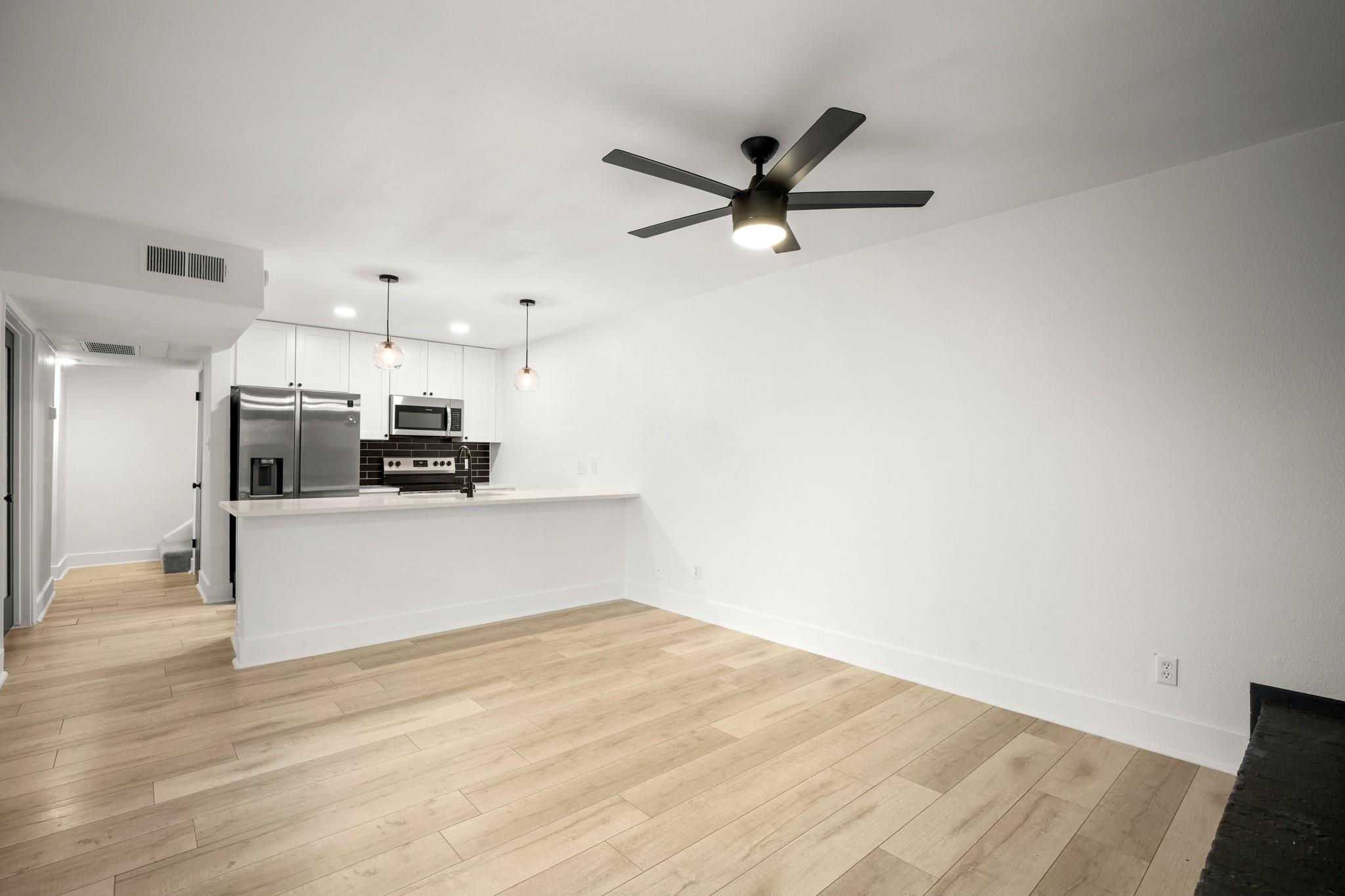 909 Reinli Street Austin TX 78751