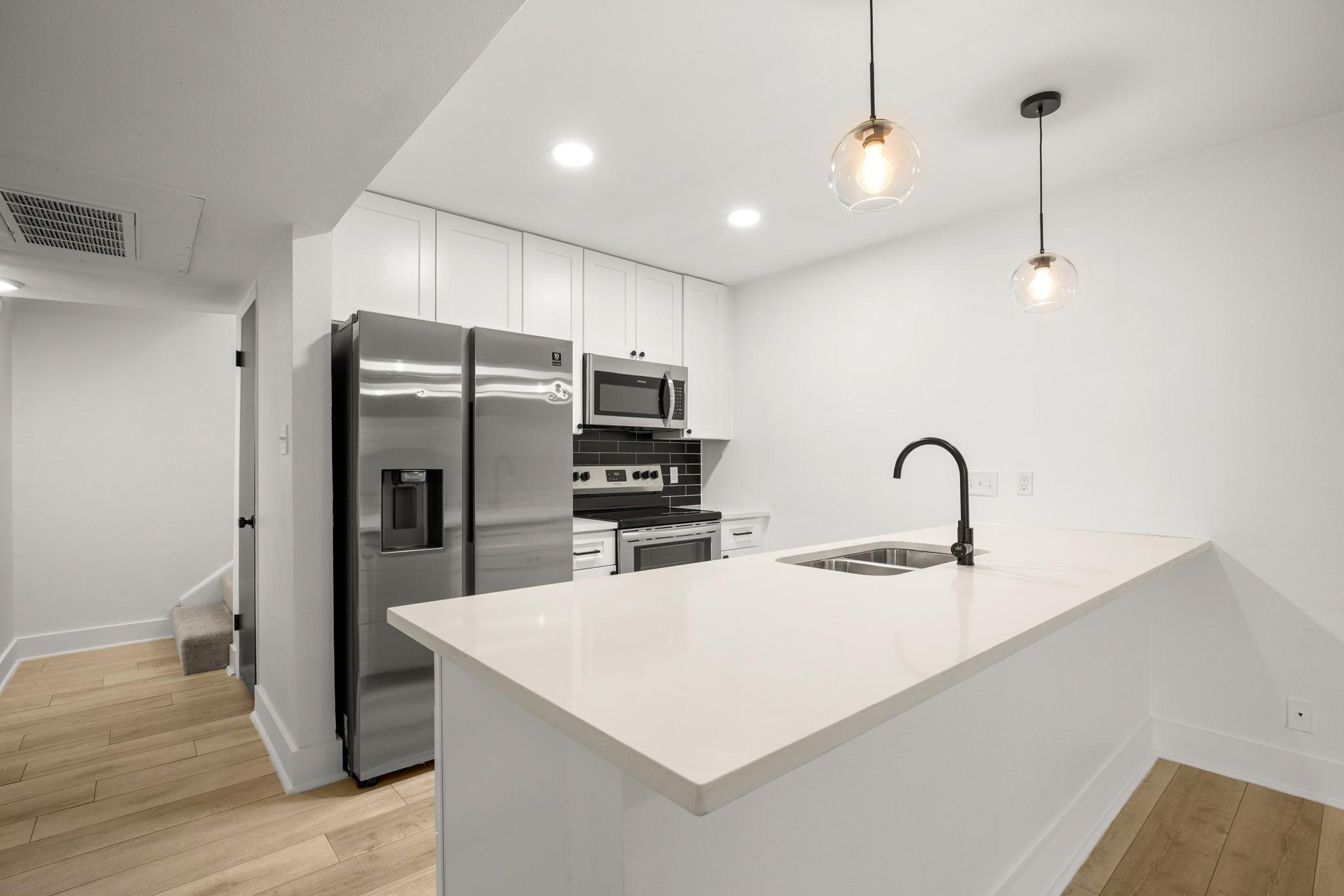 909 Reinli Street Austin TX 78751