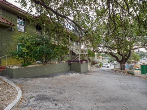 2302 East Side Drive Austin TX 78704