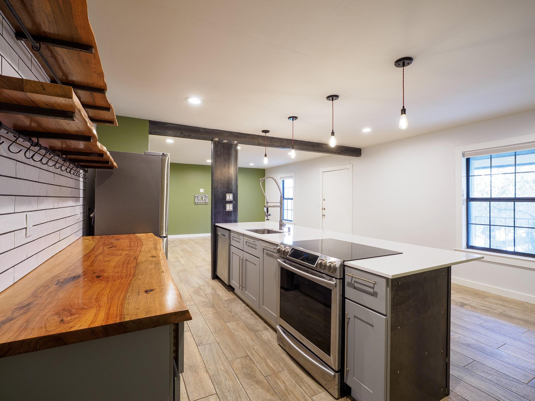 2302 East Side Drive Austin TX 78704