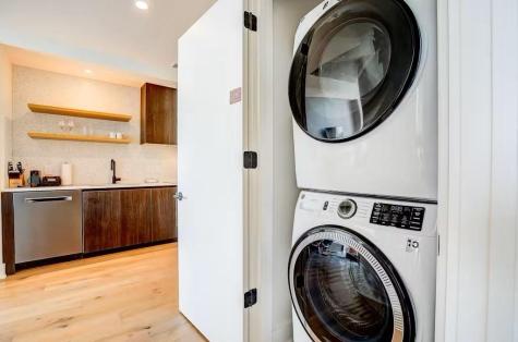 48 East Avenue Austin TX 78701
