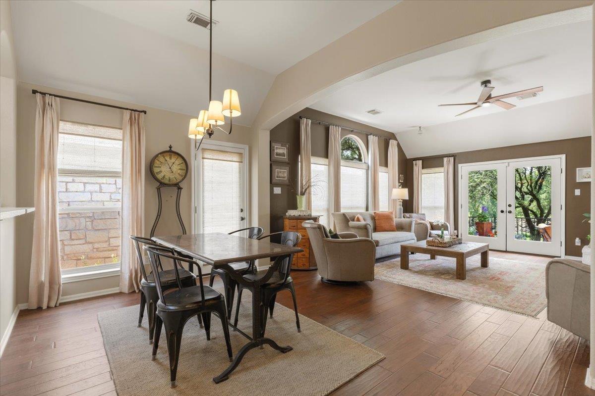 132 Double Eagle Drive Austin TX 78738