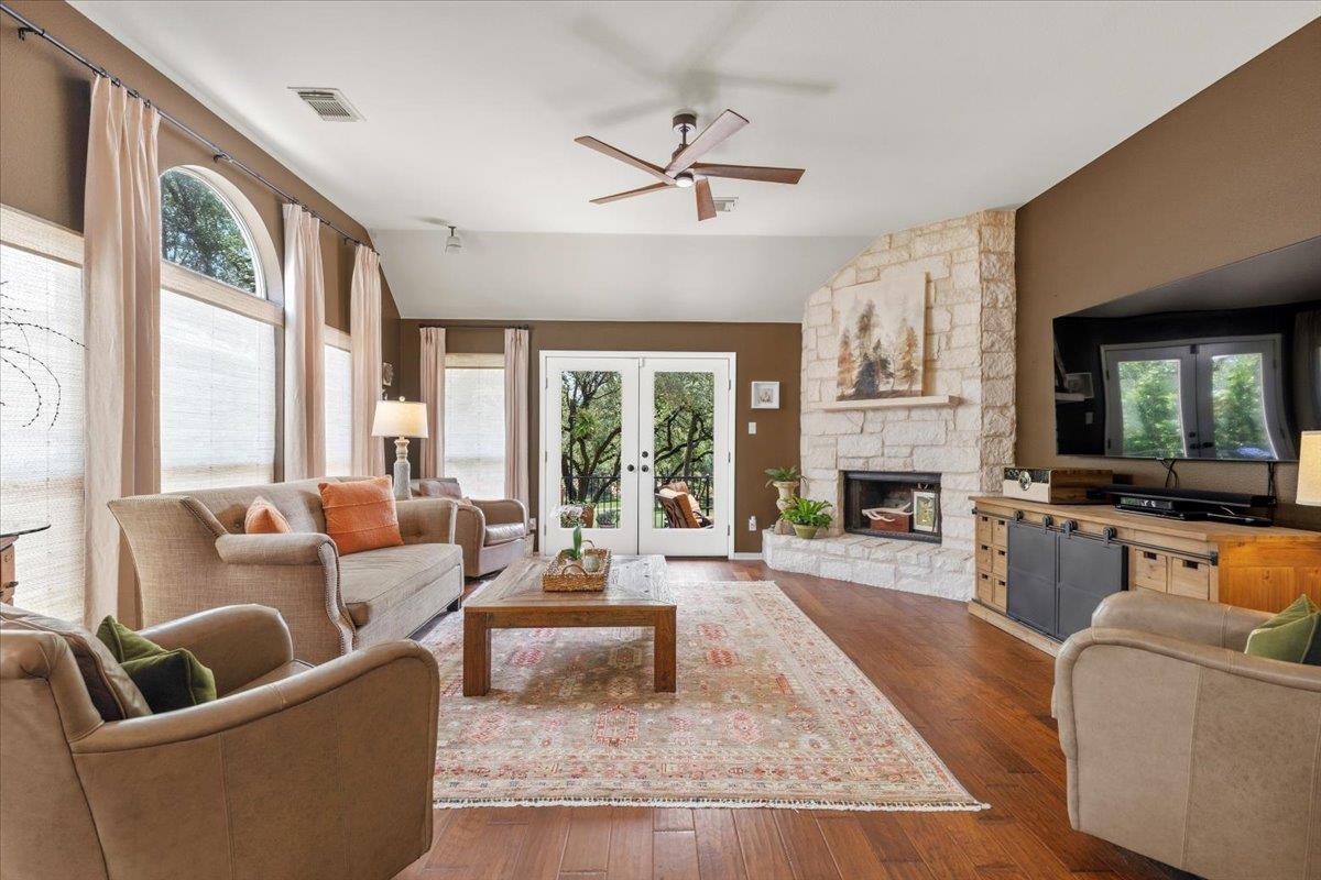 132 Double Eagle Drive Austin TX 78738