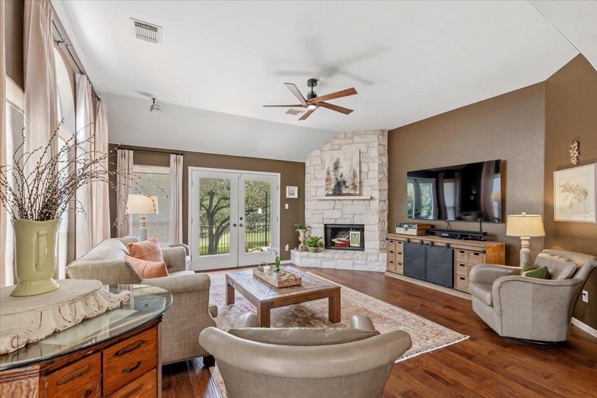 132 Double Eagle Drive Austin TX 78738