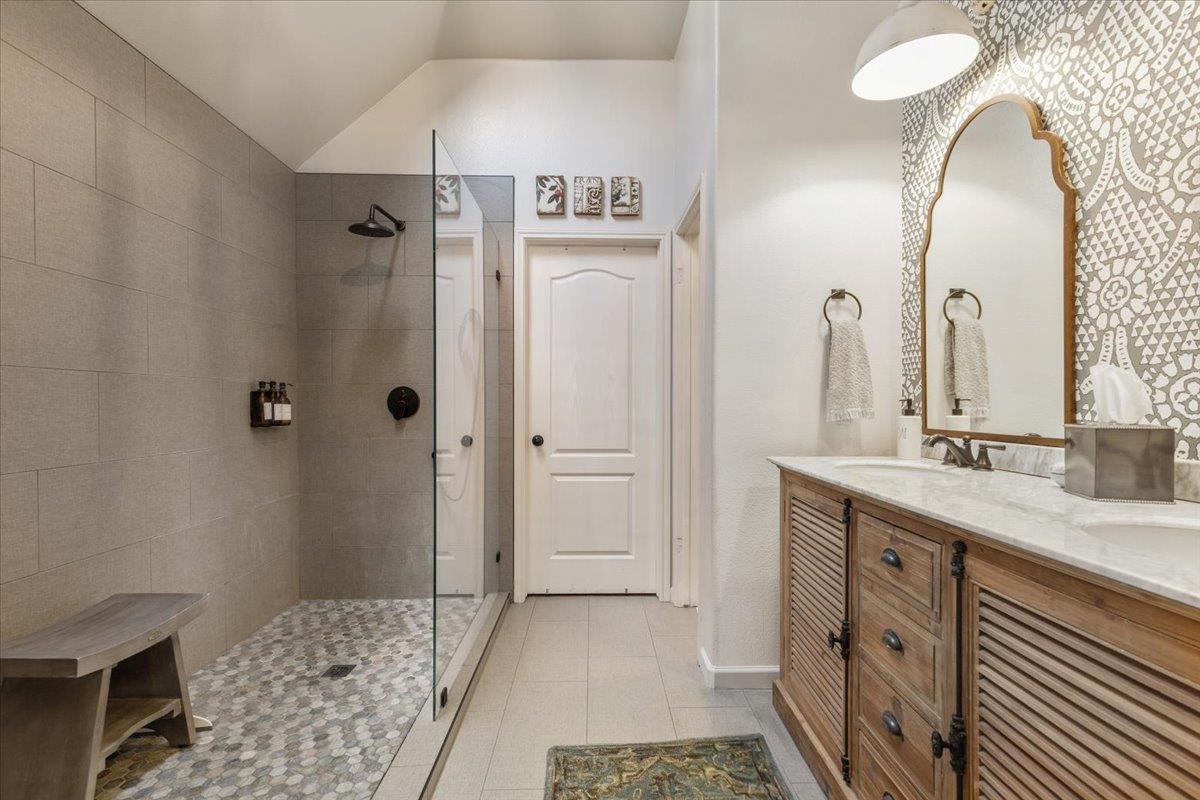 132 Double Eagle Drive Austin TX 78738
