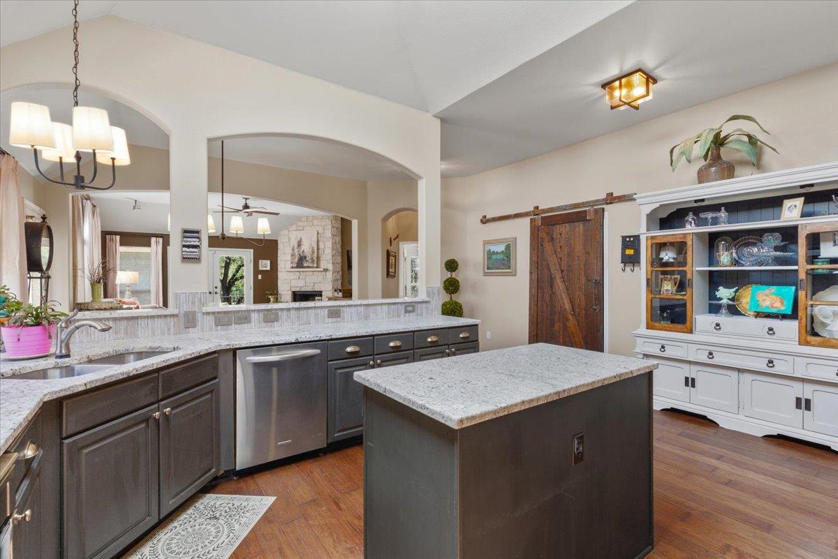 132 Double Eagle Drive Austin TX 78738