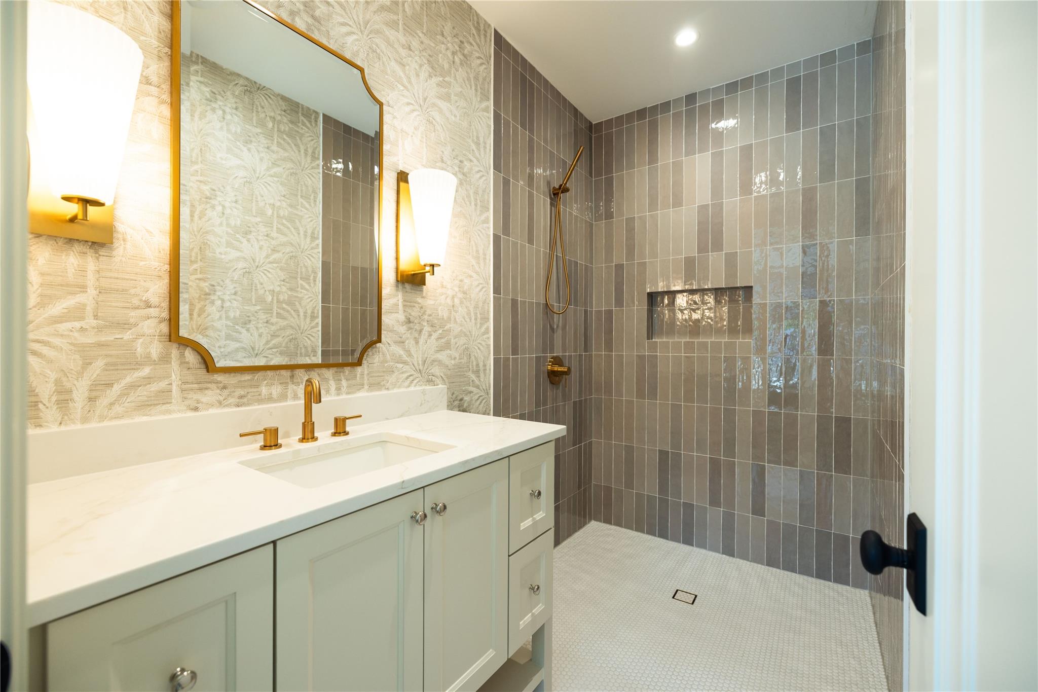701-B Hi Circle North Drive Horseshoe Bay TX 78657