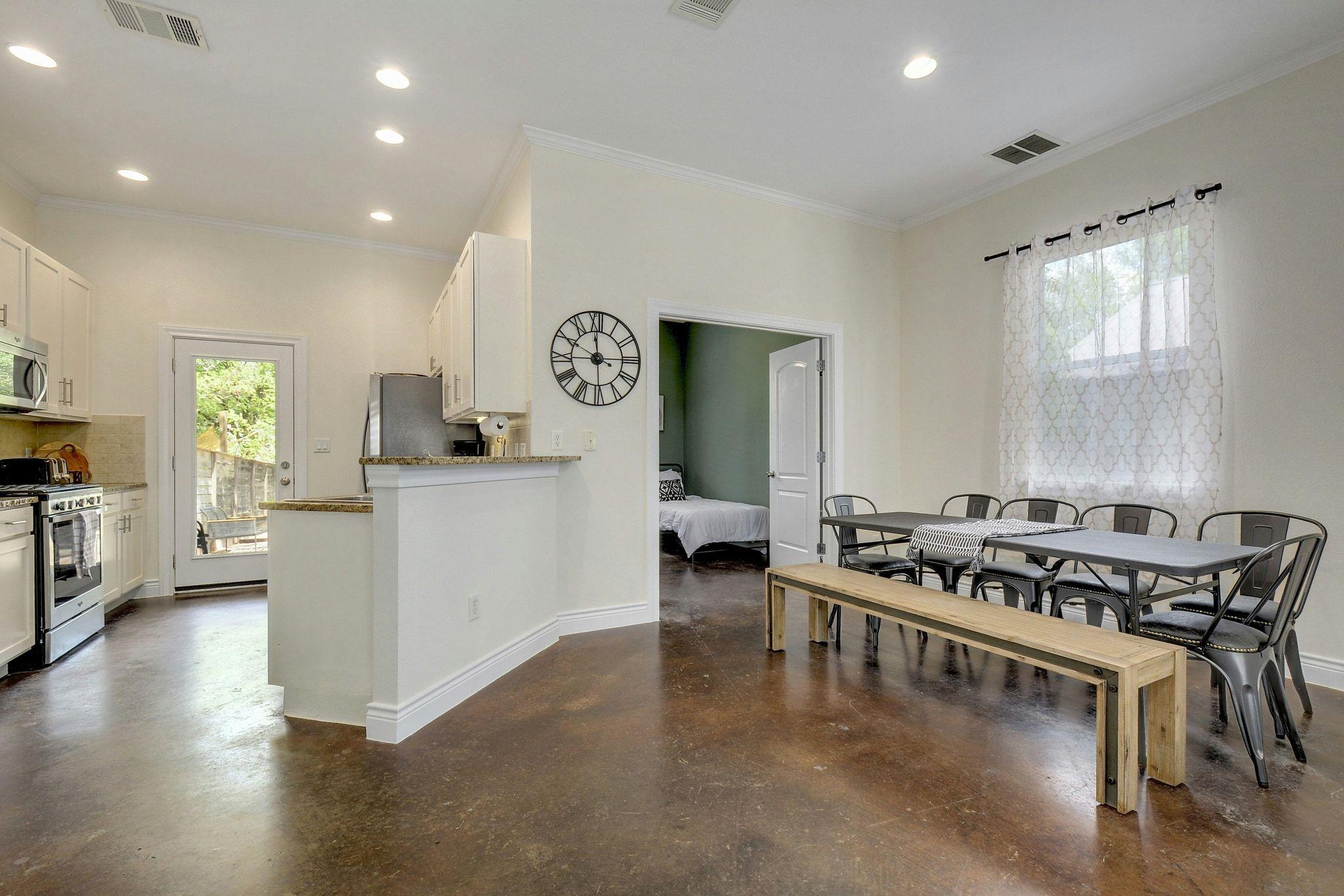 2206 E 14th Street Austin TX 78702