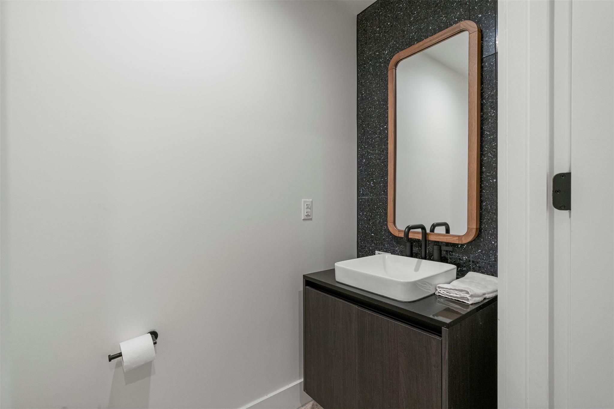 48 East Avenue Austin TX 78701