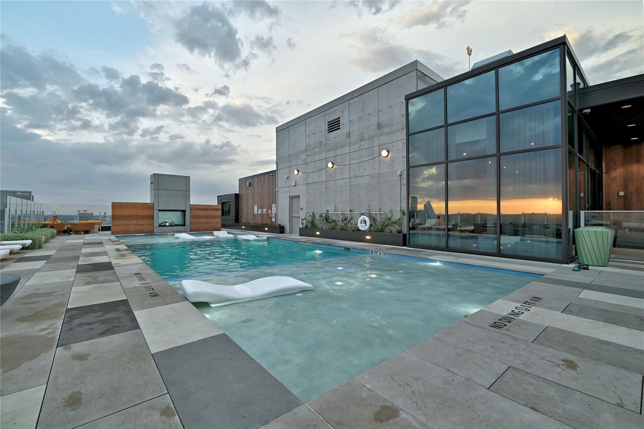 48 East Avenue Austin TX 78701