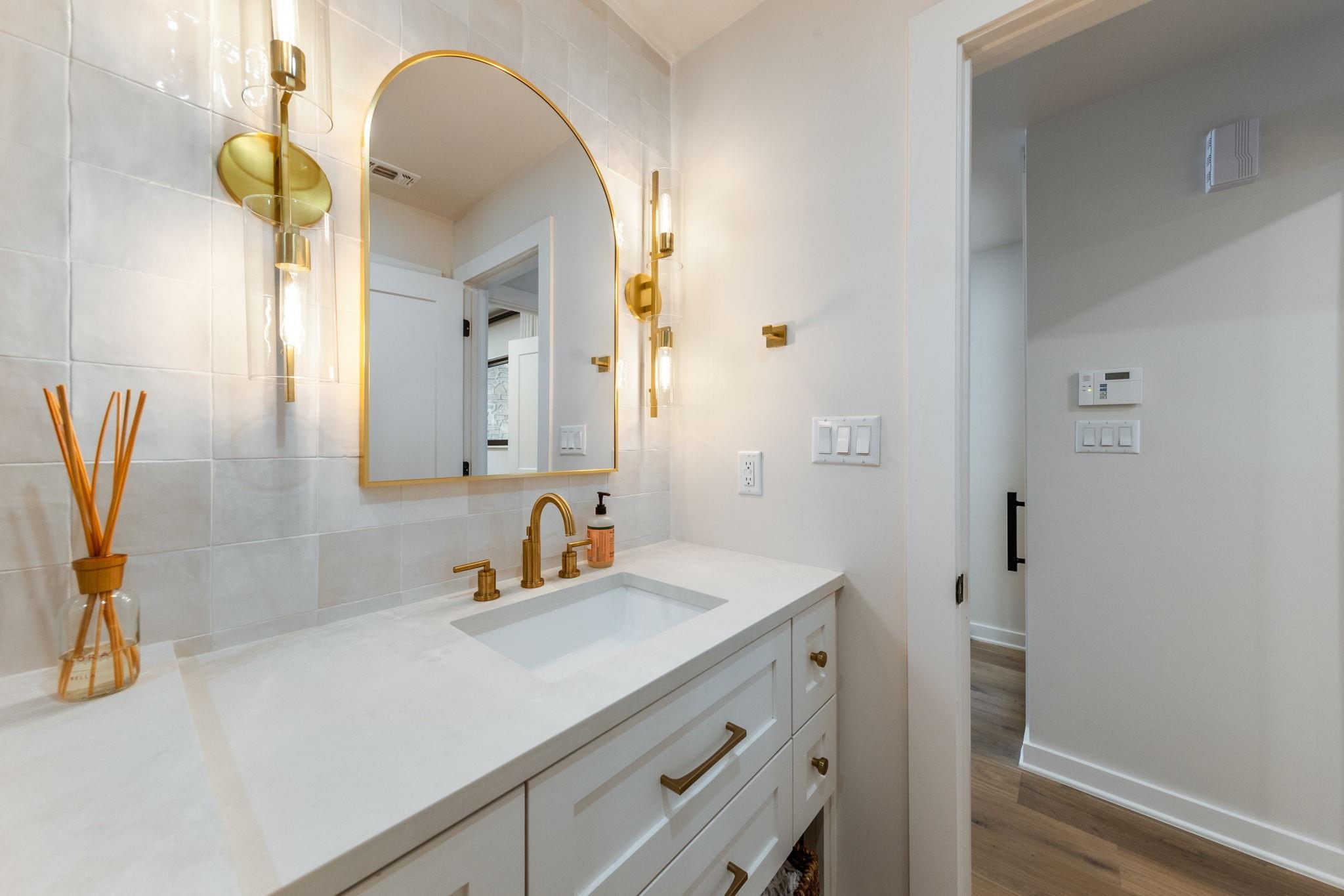 402 Island Drive Horseshoe Bay TX 78657
