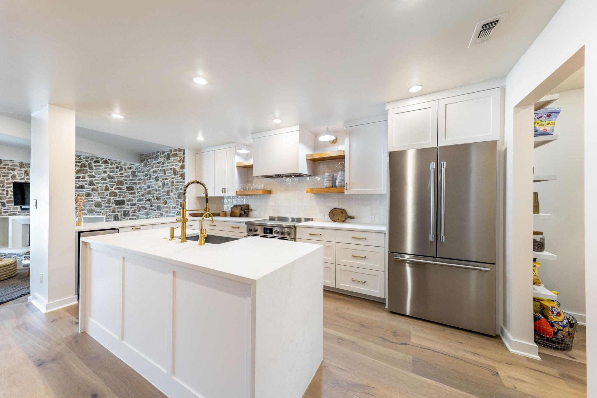 402 Island Drive Horseshoe Bay TX 78657