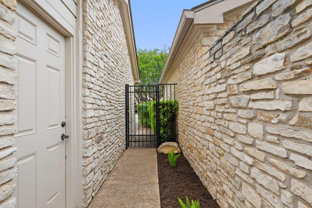 2201 Lakeway Boulevard Lakeway TX 78734