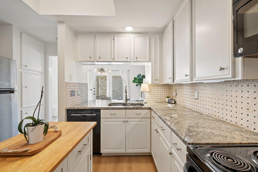 2201 Lakeway Boulevard Lakeway TX 78734
