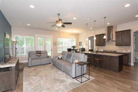 4733 Collins Street Round Rock TX 78681