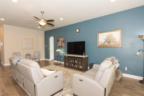 4733 Collins Street Round Rock TX 78681