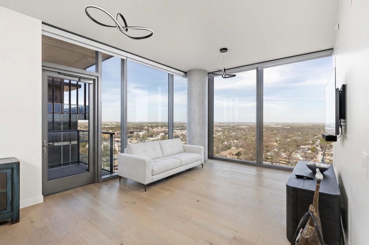44 East Avenue Austin TX 78701