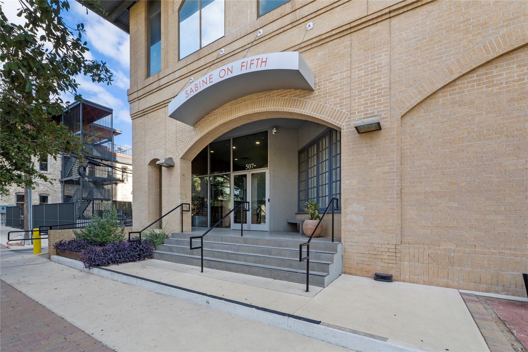 507 Sabine Street Austin TX 78701